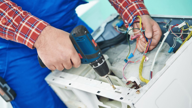 Ataşehir Siemens Siemens çamaşır makinesi kart tamiri – Su almama arızası orijinal parça ile giderildi. - Teknik servis örneği
